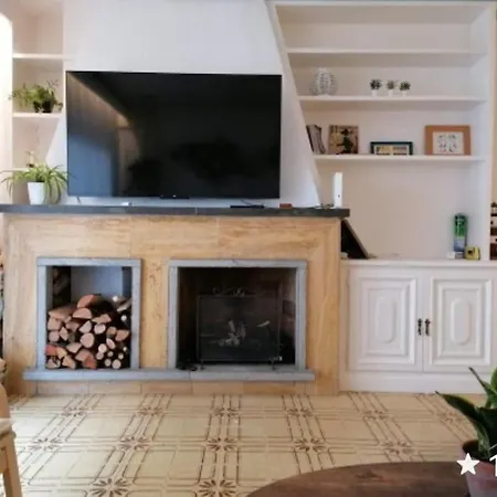 Spacious Family Flat Centrally Located. Apartment Palamos
