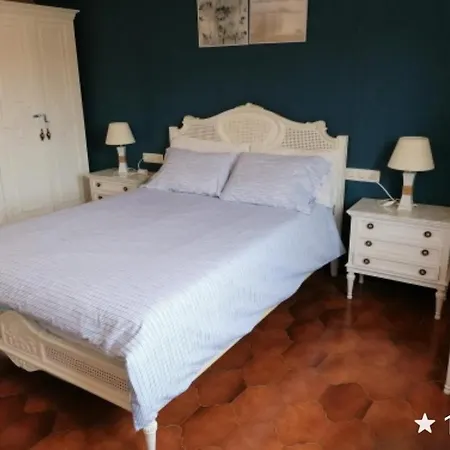 Spacious Family Flat Centrally Located. Apartment Palamos