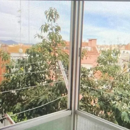 Spacious Family Flat Centrally Located. * Palamos