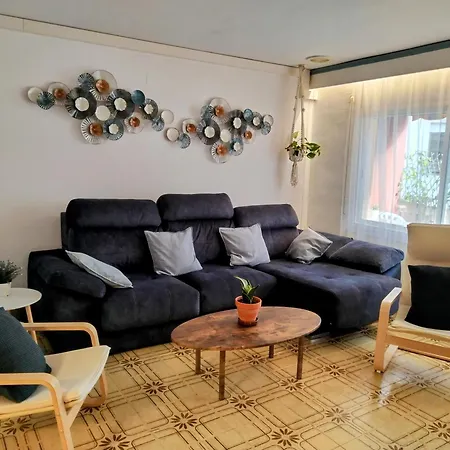 Apartment Spacious Family Flat Centrally Located. *